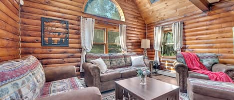 Chalet (3 Bedrooms) | Interior