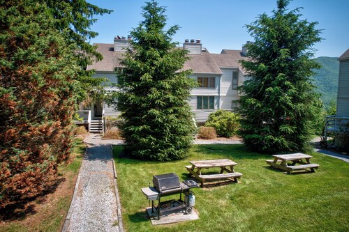 Top Of Seven 2BR - Amazing Grandfather Mtn Views From This Updated Condo