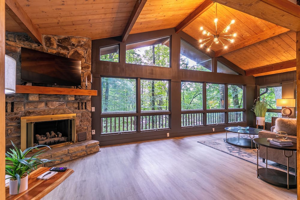 Blue Ridge Retreat at Linville Land Harbor - Crossnore, NC