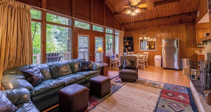 Rivers Edge in Todd Home With hot Tub- Enjoy the River From Your Front Porch Rocker