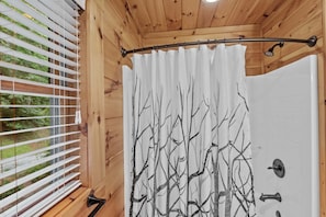 Interior - Among The Trees - Valle Crucis Cabin With hot Tub, Pool Table, Pond, Fire pit (Vilas)