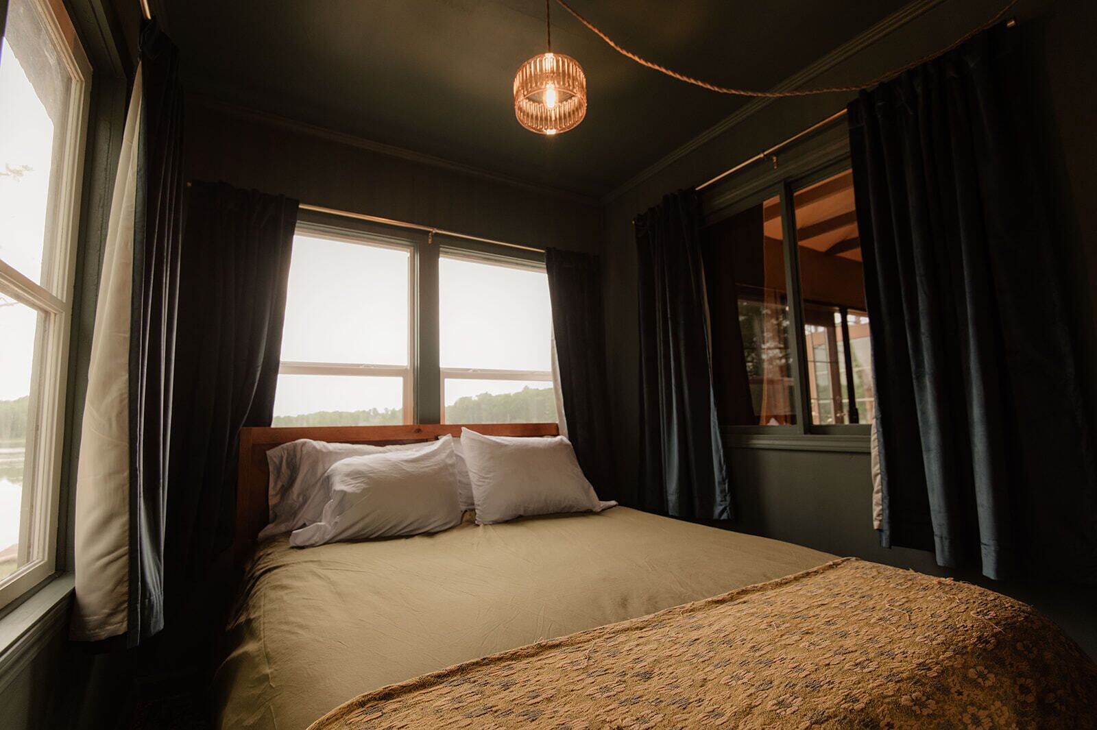3 bedrooms, travel crib, free WiFi, bed sheets