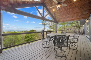Interior - Sit Stay Play - pet Friendly, Beech Mtn, Huge Views (Banner Elk)
