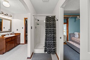 Interior - The Horse Haven (Clarksville)