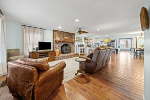 Interior - The Horse Haven (Clarksville)