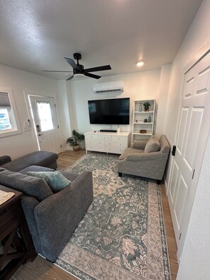 Smart TV - Studio with AC and kitchenette (Hauula)