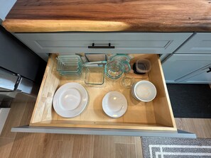 Interior - Studio with AC and kitchenette (Hauula)
