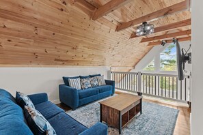 Interior - Elevation Escape (Banner Elk)