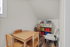 Interior - Elevation Escape (Banner Elk)