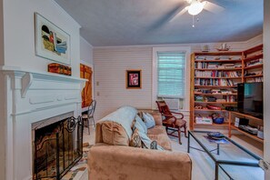 Interior - Historic Mcguire House (Todd)