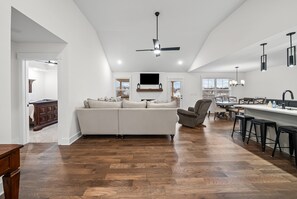 Interior - Jayme Schaaf (Clarksville)