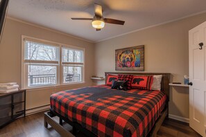 Interior - Wolfman Lodge (Banner Elk)