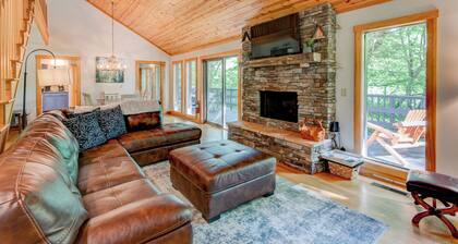 Paws A While - Hot Tub, Pool Table, Firepit