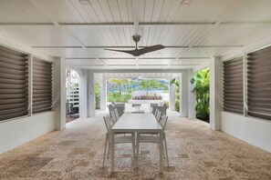 Dining - Oceanfront Homes with Private Beach at SeaGlass Cove (Marathon)