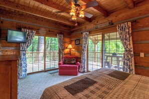 Interior - Moose Preserve - Cabin Near Valle Crucis With hot Tub, Pool Table, & Firepit (Sugar Grove)