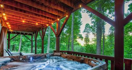 Carolina Charm - Hot Tub - Pool Table - Fire Pit-