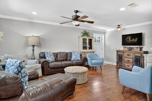 Interior - Sweet Caroline (Panama City Beach)