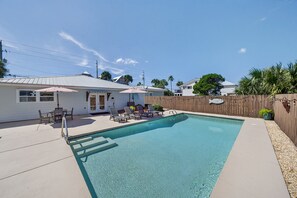 Interior - Sweet Caroline (Panama City Beach)