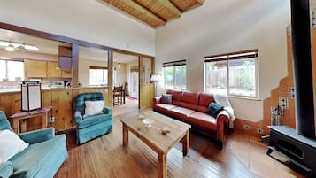 House (2 Bedrooms) | Front of property