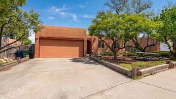 House (2 Bedrooms) | Front of property