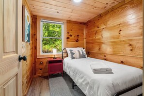 3 quartos, escrivaninha, berço de viagem, Wi-Fi de cortesia