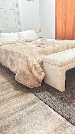 1 室のベッドルーム、WiFi、ベッドシーツ. charming space in Lynn