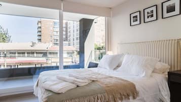 1 habitación, tabla de planchar con plancha, wifi y ropa de cama