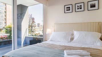 1 habitación, tabla de planchar con plancha, wifi y ropa de cama