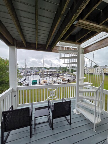 Coastal Retreat w/ Balcony, Bikes & Pool Access