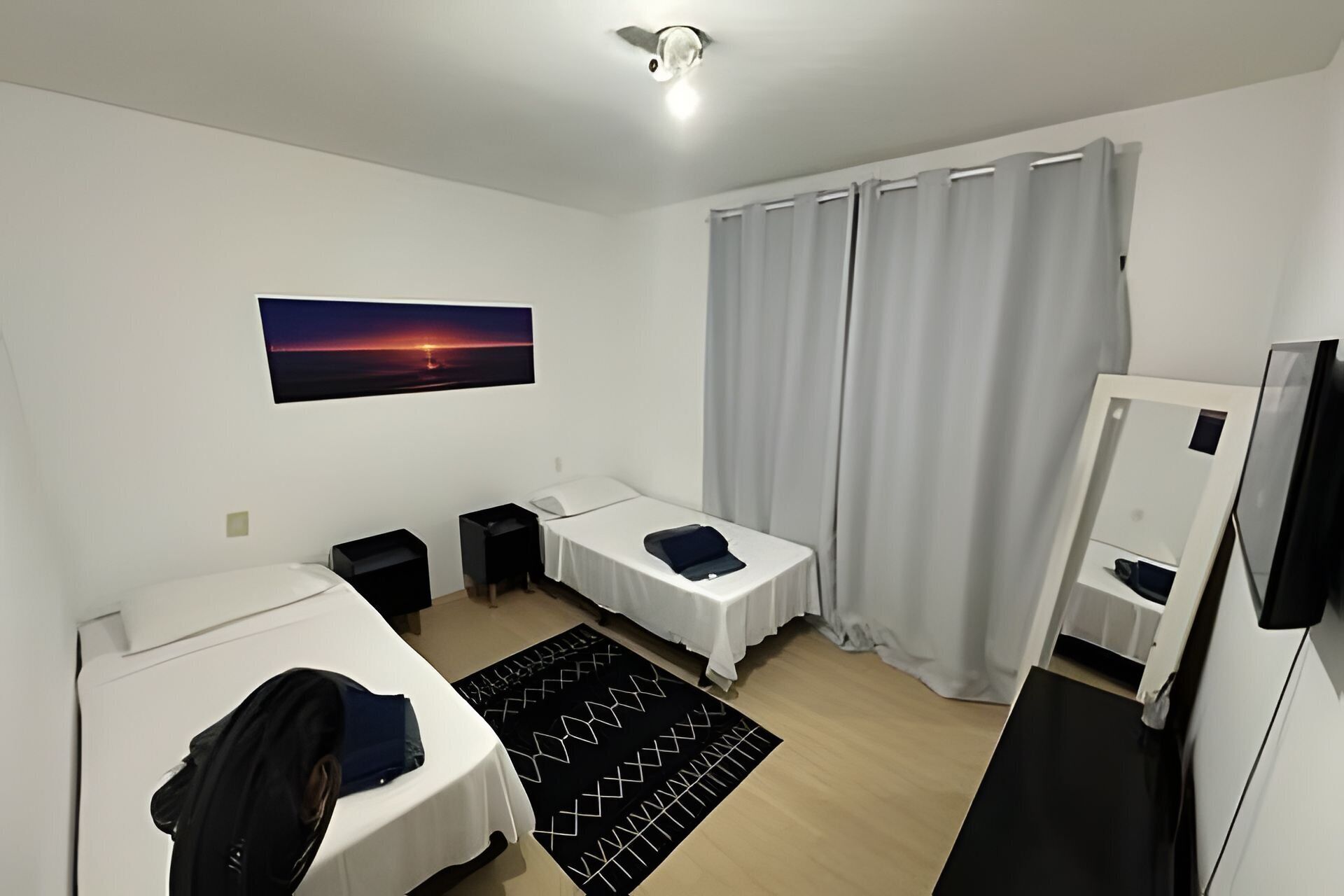 Chambre avec lits jumeaux | Rideaux occultants, fer et planche à repasser, Wi-Fi gratuit