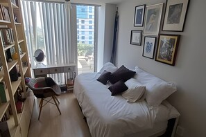 Apartment | Langsir/tirai gelap terus, Wi-fi percuma 