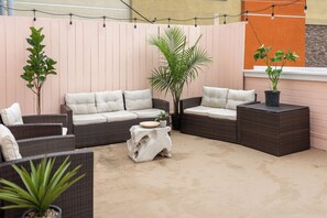 Property grounds - Modern Rooftop Retreat Near Downtown SD (San Diego)