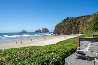 Rare Oceanfront Home Directly on the Sand in Oceanside, Oregon! The Finley!