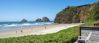 Rare Oceanfront Home Directly on the Sand in Oceanside, Oregon! The Finley!