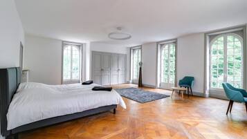 7 chambres, fer et planche à repasser, Wi-Fi gratuit, draps fournis