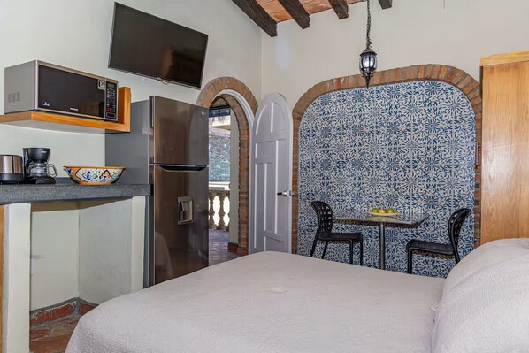 Iron/ironing board, Internet, bed sheets - Vrbo Property (Puerto Vallarta)