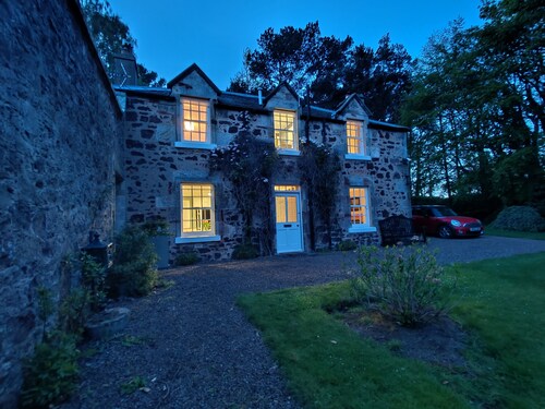 Traditional cottage in peaceful countryside near North Berwick and beach