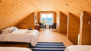 5 bedrooms, iron/ironing board, WiFi, bed sheets