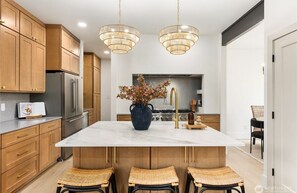 Private kitchen - Modern Seattle Charmer in Central (Seattle)