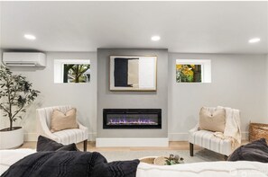 Interior - Modern Seattle Charmer in Central (Seattle)