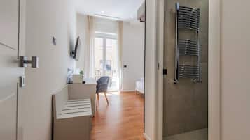 Chambre Double Luxe, vue ville | Matelas mémoire de forme, minibar, bureau