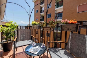 Kahden hengen luksushuone, kaupunkinäköala | Terassi/patio
