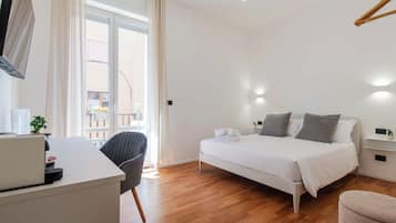 Chambre Double Luxe, vue ville | Matelas mémoire de forme, minibar, bureau