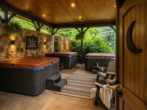 Spa - Gatlinburg Lodge 2.0-Just Renovated-20 Ensuite BRs (Gatlinburg)