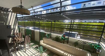 3-bedroom apartment with pool, AC / near airport
Monument and Agora mall
