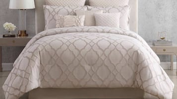 3 bedrooms, bed sheets