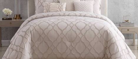 3 bedrooms, bed sheets