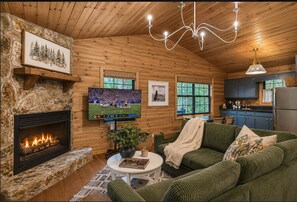 Living area - NEW Clover Ridge Cabin ~ Hot Tub + Outdoor TV + Fire Table + Secluded Blue Ridge (Blue Ridge)
