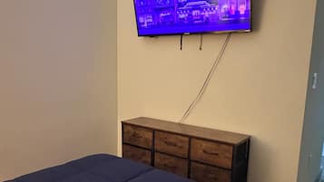 WiFi, bed sheets