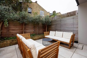 Terrace/patio - Riverside Fulham Living | Stunning Elegant London Home Steps from the Thames (London)